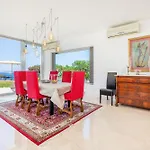 Villa Bay Blue