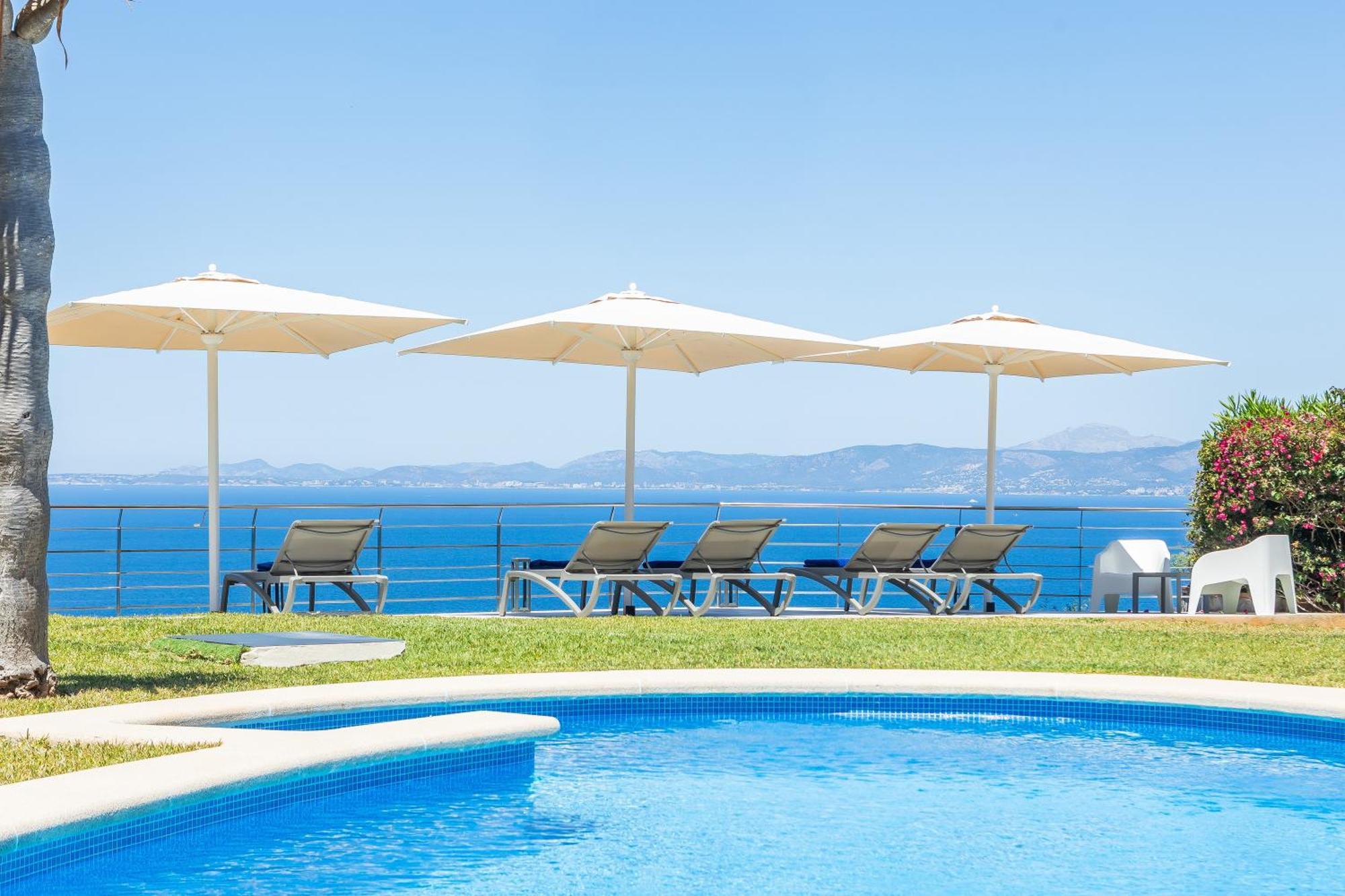Bay Blue Villa